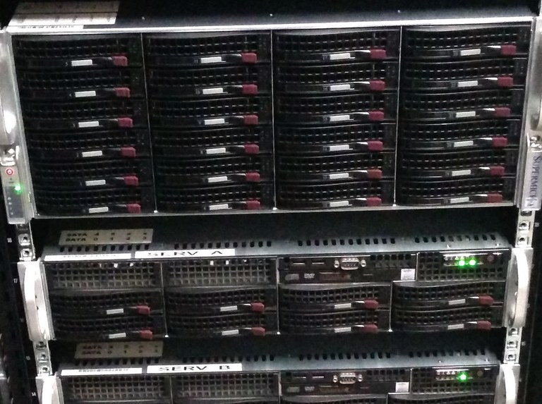 ServerStack_quer.jpg